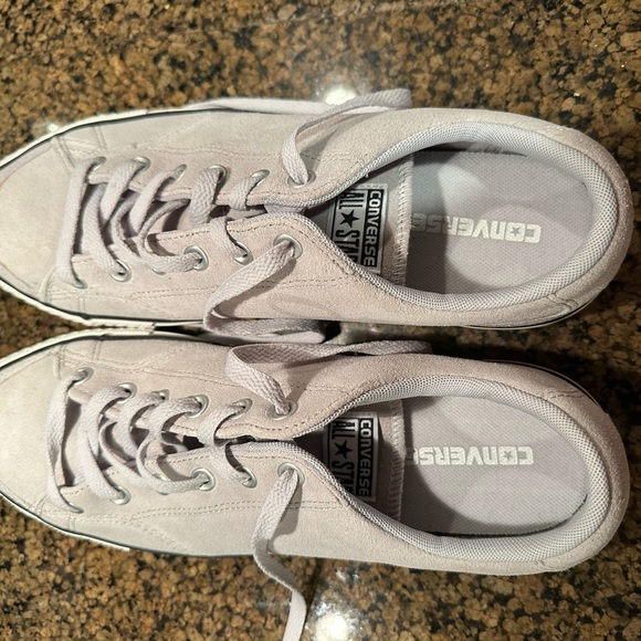 CONVERSE Chuck Taylor Low Top Light Grey Gray Suede Sneakers. Brand New - Picture 5 of 10